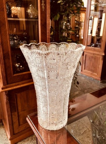 Cut crystal vase - Height 25cm