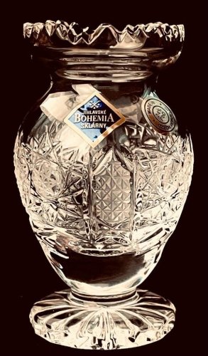 Cut crystal vase - Height 8cm