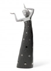 Figurka Arethusa. Stříbrný lesk