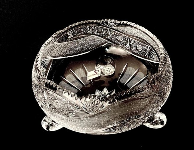 Cut crystal bowl - Height 11cm