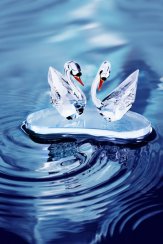 Dekorace Labutí romance z českého křišťálu Preciosa