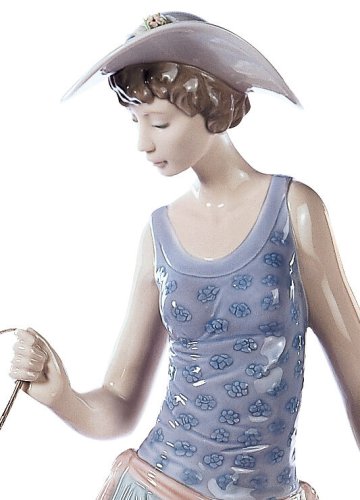 Elegantní promenáda Figurka ženy