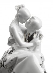 The Happiest Day Couple. Figurine. Silver luster