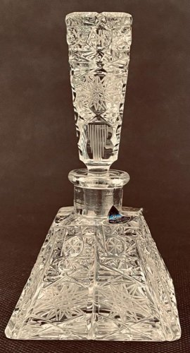 Cut crystal bottle for perfume - Height 13cm