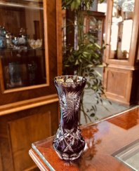 カラーカット・クリスタル製花瓶 - 高さ10cm