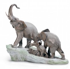 Figurka chodících slonů
