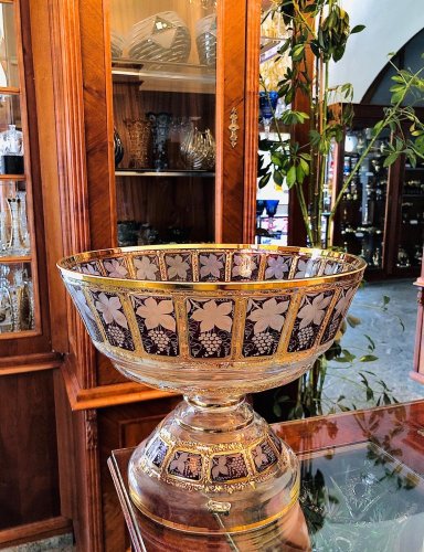 Paneled footed bowl - Height 26cm