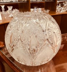 Cut crystal vase - Height 17cm