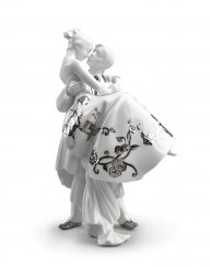 The Happiest Day Couple. Figurine. Silver luster