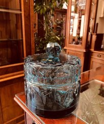 Color-cut crystal box - Height 18cm