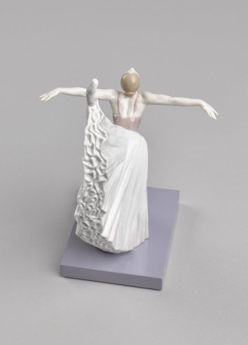 Giselle Arabesque Ballet Figurine