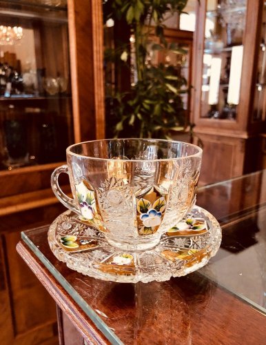 Gold-plated cut crystal tea-set