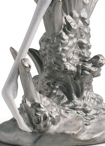 Courting Cranes Sculpture. Silver Lustre