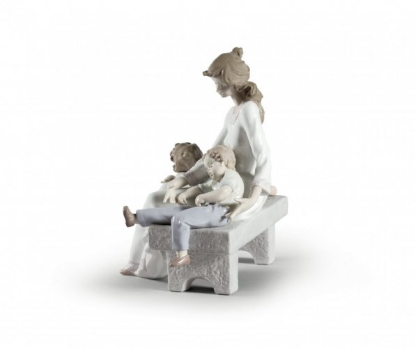Porcelánová figurka - Maminka s dětmi