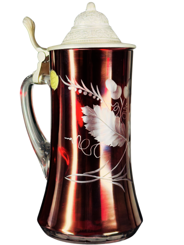 Korbel s cínovým víkem rubínovou lazurou a rytým motivem žaludy