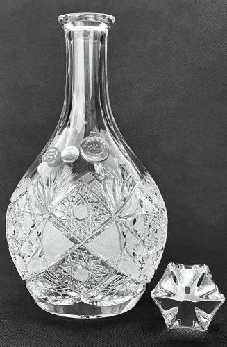 Broušená karafa - Výška 31cm/1000ml