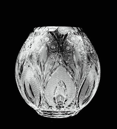 Cut crystal vase - Height 18cm