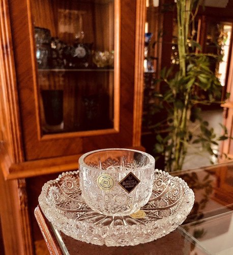 Cut crystal set of cup and saucer - Height 5cm
