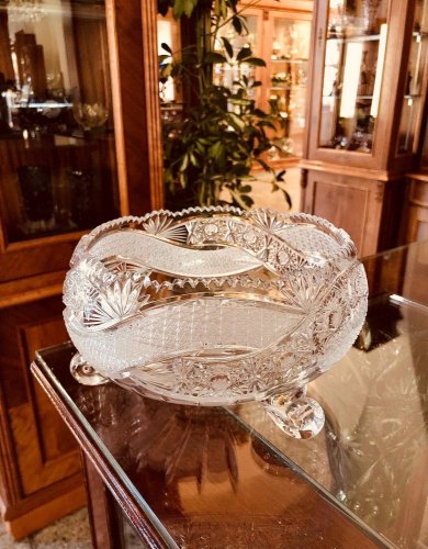 Cut crystal bowl - Height 11cm