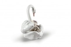 Drifting through Dreamland Swan Figurine