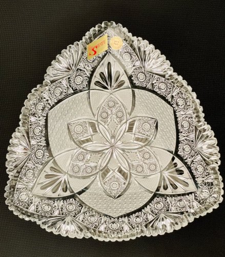 Broušený tác - Výška 6cm / Šířka 32cm