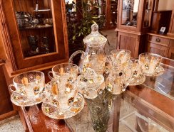 Gold-plated cut crystal tea-set
