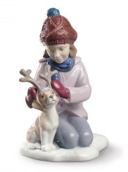 Figurka holčičky se sobem