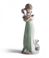 Don't Forget Me Girl Figurine