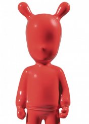 Figurka červeného hosta. Malý model.