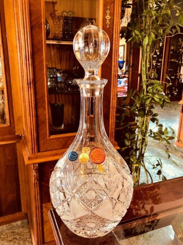 Broušená karafa - Výška 31cm/1000ml