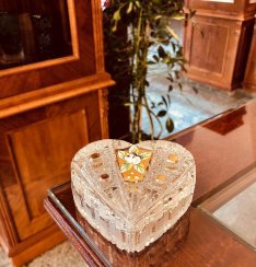 Gold-crystal cut crystal box - Height 3cm