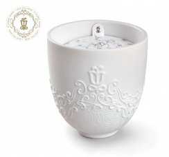 Volutes Candle. I Love You Mom Scent