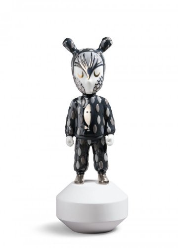 The Guest by Rolito Figurine. Small Model. Numbered Edition