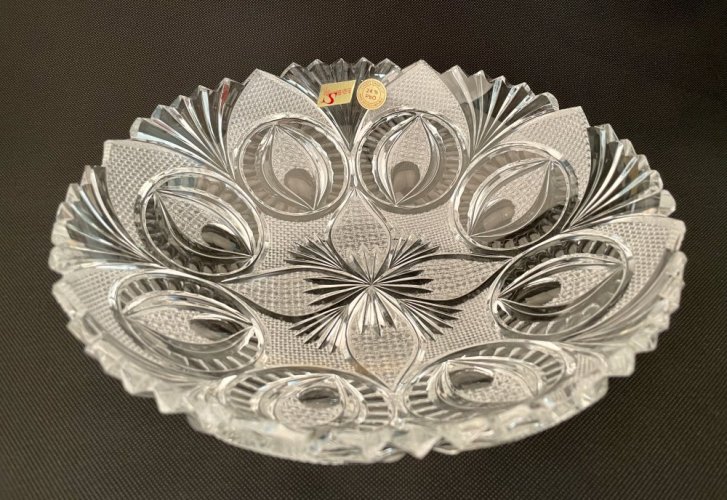 Cuenco de cristal tallado - Altura 8cm / Diámetro 28cm