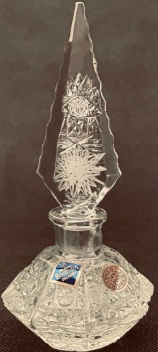 Cut crystal bottle for perfume - Height 14cm