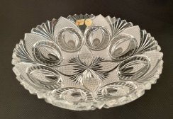 Cut crystal bowl - Height 8cm / Diameter 28cm
