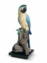 Macaw Bird Sculpture